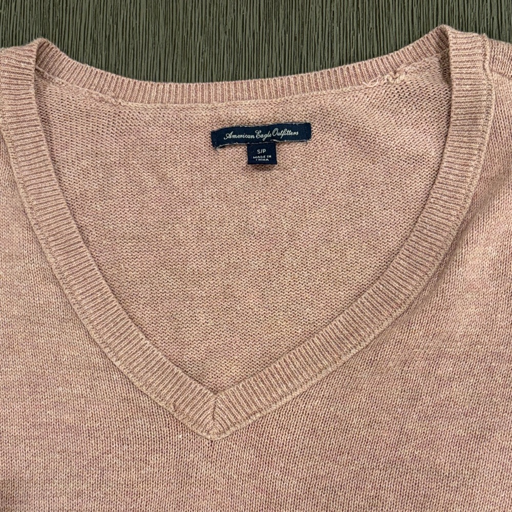American Eagle Outfitters Pink Scoop V-Neck Sweater size S - Picture 3 of 7